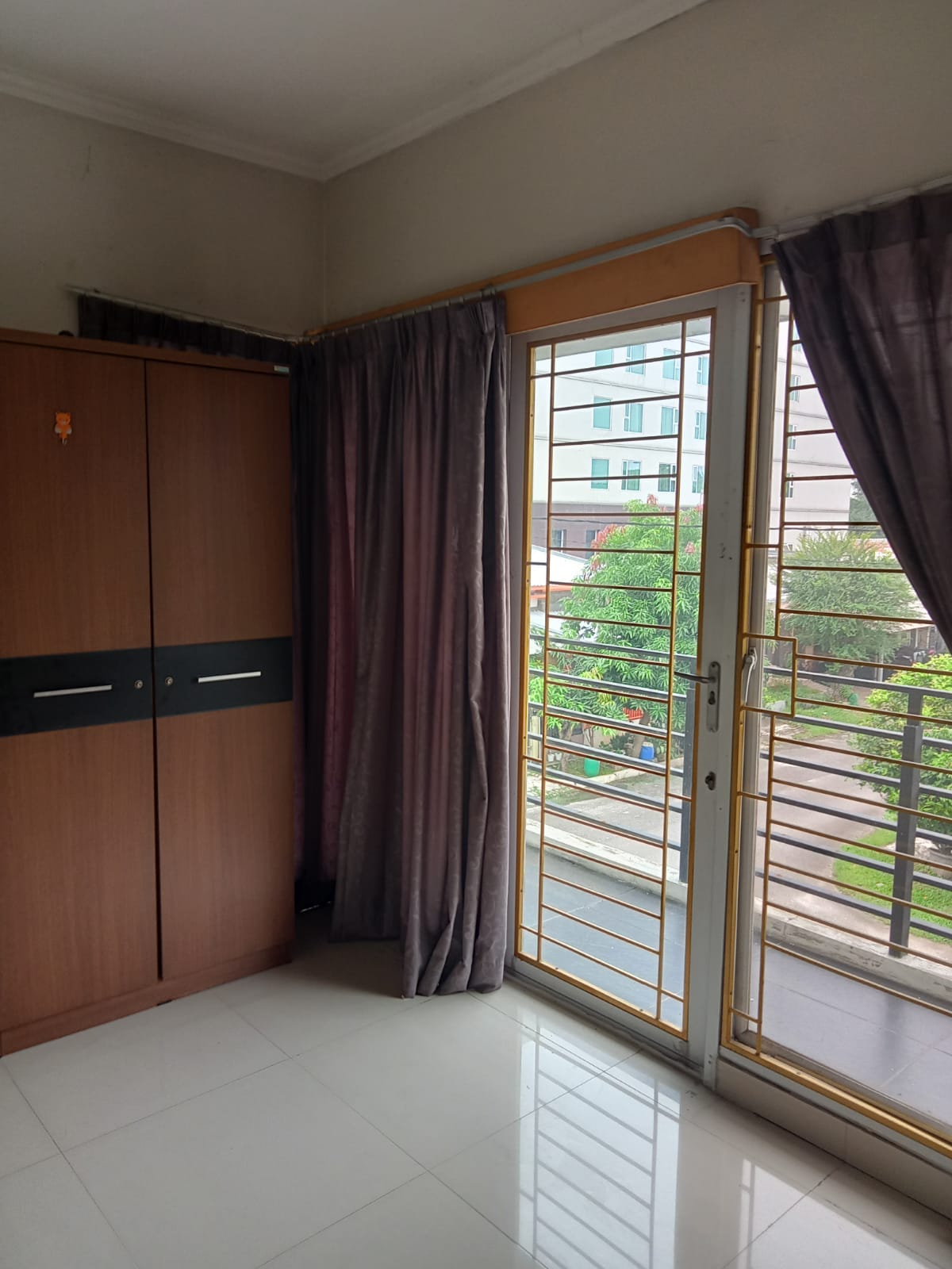 Rumah Disewakan Semi Furnished di Simpruk Sriwijaya Lippo Cikarang